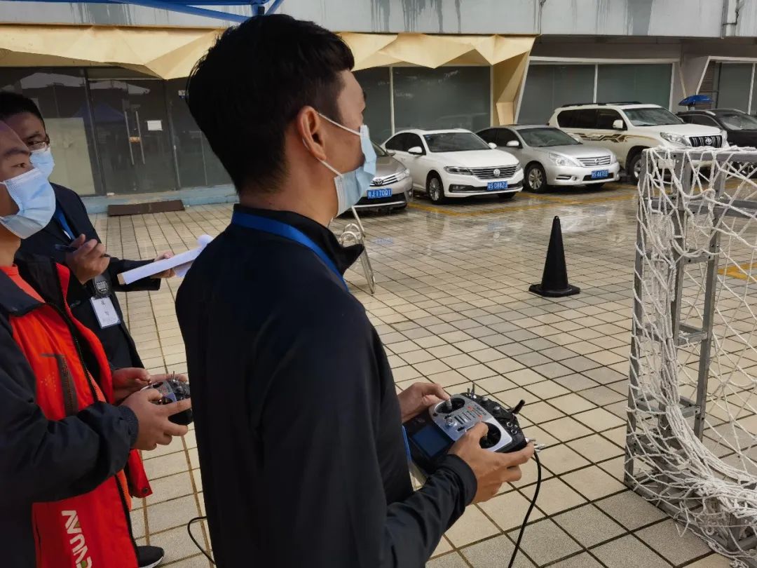 优德88无人机飞控师，，声誉腾飞！